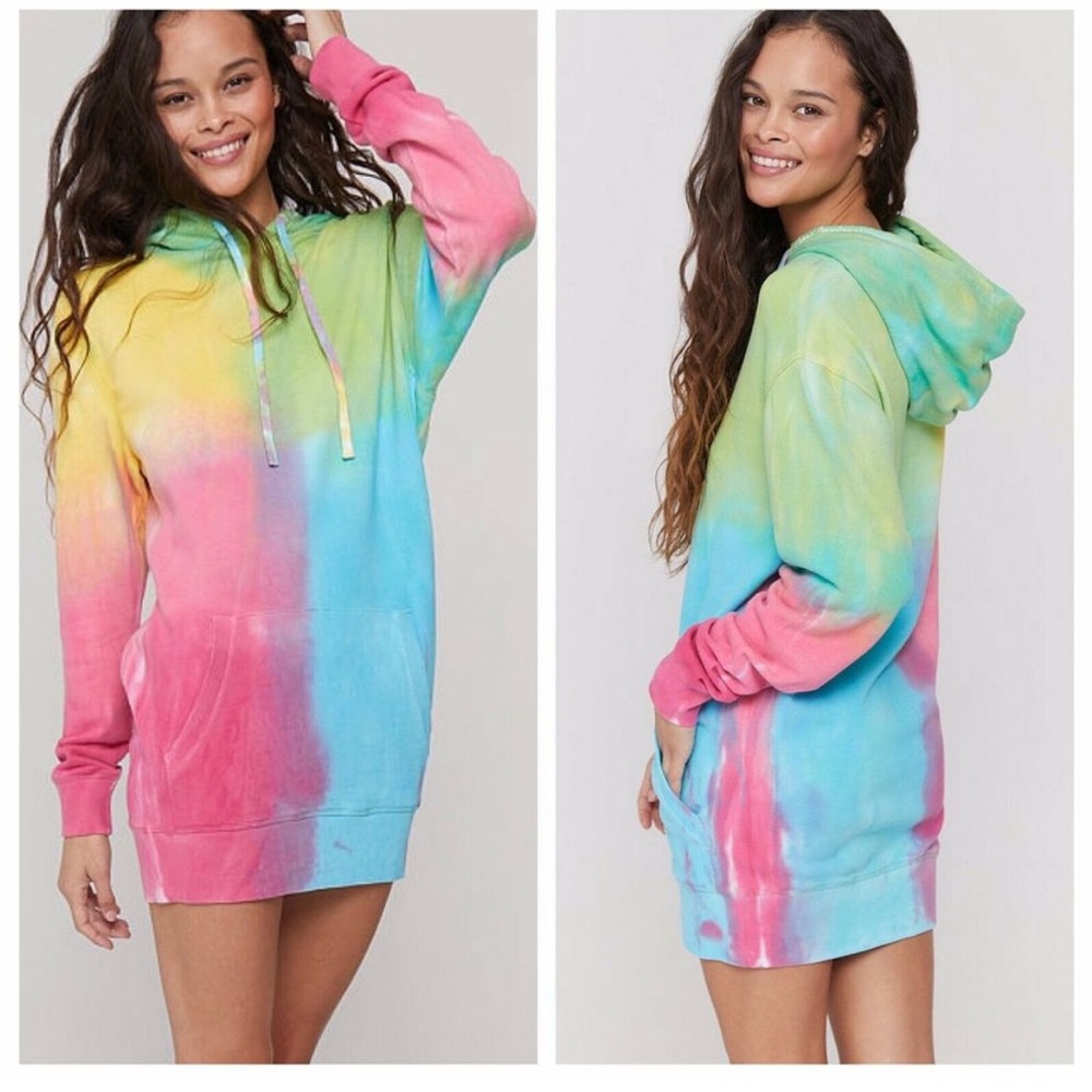 PINK Victoria’s Secret X Spiritual Gangster RARE tie dye pullover hooded dress